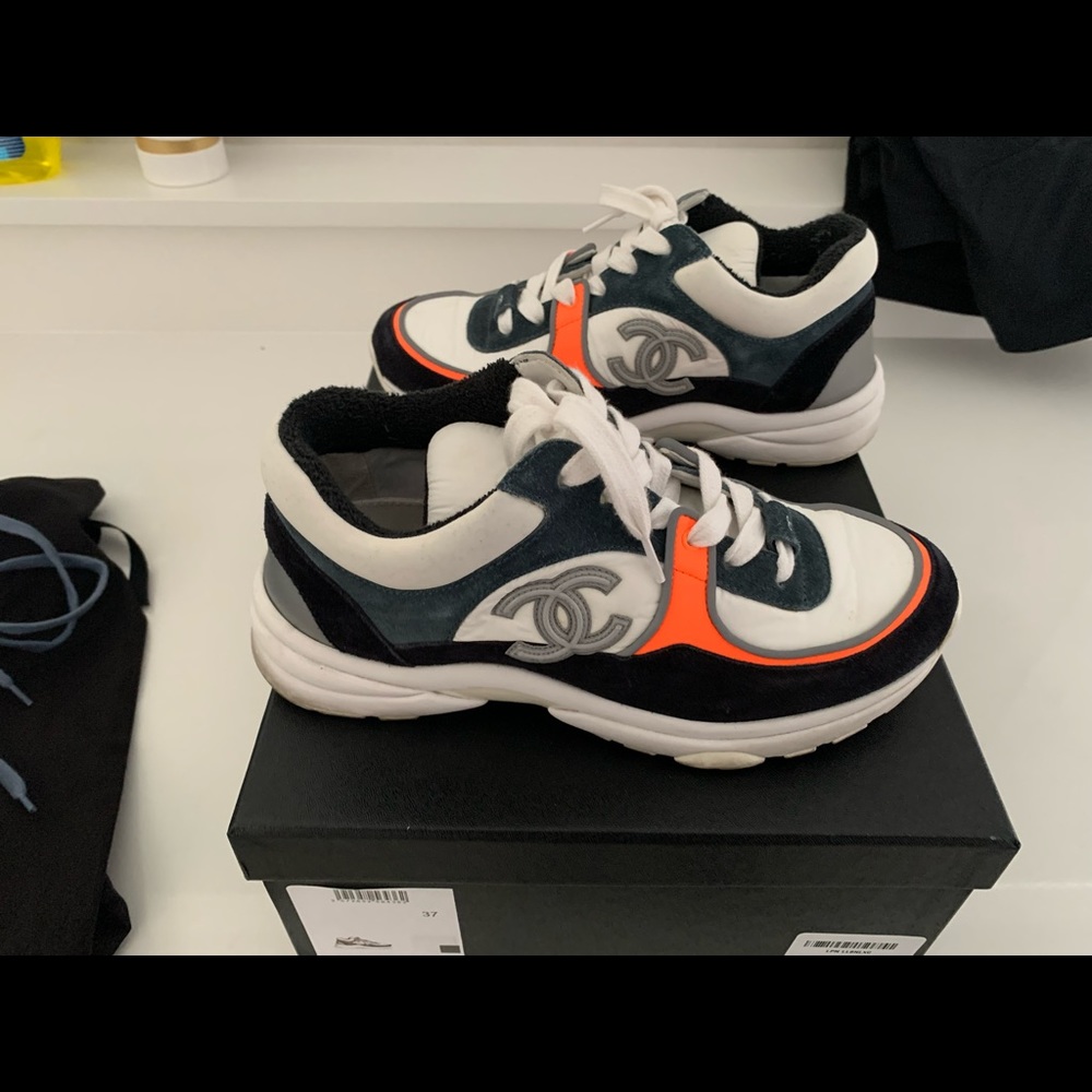 Chanel Sneakers, size 7